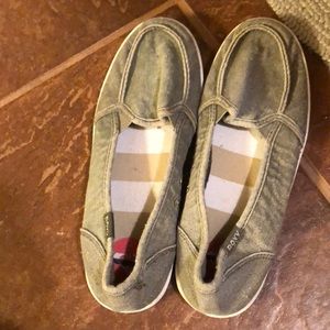 Roxy shoes